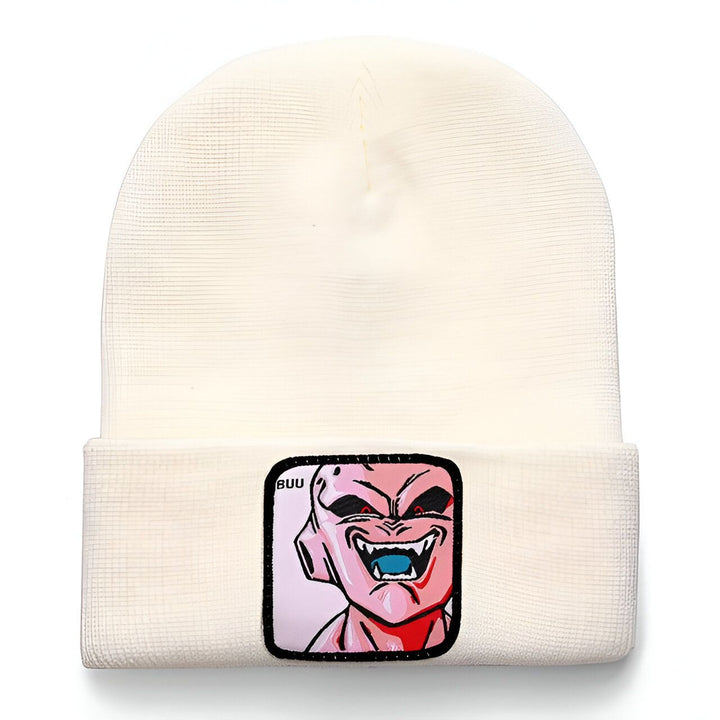 Un bonnet blanc avec un écusson brodé à l'effigie de Majin Buu, un personnage de Dragon Ball Z.,BO-7760191154,BO-9619307933,BO-3701480001,BO-9098848354