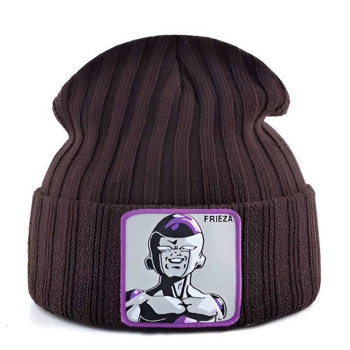 Un bonnet marron avec un écusson brodé à l'effigie de Freezer, un personnage de Dragon Ball Z.,BO-4113919577,BO-0012626244,BO-9004156240,BO-1614205256,BO-8475098703,BO-9863860948,BO-054066796X,BO-4002261360,BO-2073576338,BO-3119149047
