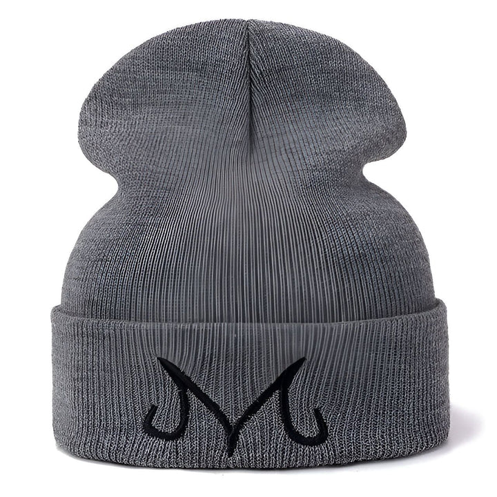 Un bonnet gris avec le logo de Majin Buu de Dragon Ball Z brodé en noir.,BO-058174070X