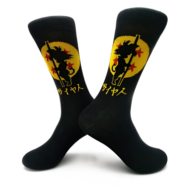 Une paire de chaussettes noires avec un motif de Goku, un personnage de Dragon Ball Z.,CH-6010106621