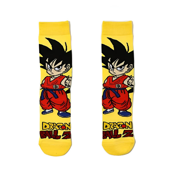 Une paire de chaussettes jaunes avec un motif de Son Goku, un personnage de Dragon Ball Z.,CH-7857760153