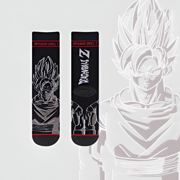 Une paire de chaussettes noires avec un motif de Goku, un personnage de la série animée Dragon Ball Z.,CH-4210080543