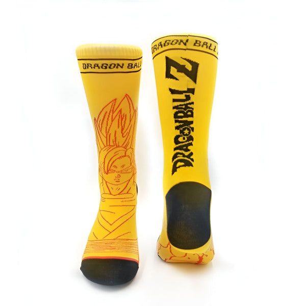 Une paire de chaussettes jaunes avec un motif de Goku, un personnage de la série animée Dragon Ball Z.,CH-3286374113