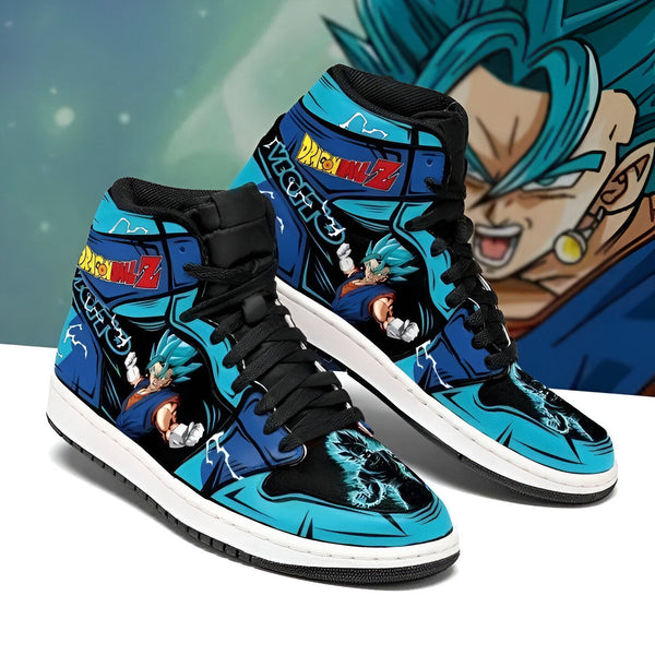 Une paire de chaussures de sport montantes bleues et noires. Les chaussures sont à l'effigie du personnage de dessins animés Vegeta.,CH-3849183246,CH-1881631168,CH-3428664310,CH-9603014311,CH-8830401714,CH-6742219556,CH-598215010X,CH-6611948864,CH-7227095444,CH-5588940644,CH-7061859709,CH-9629361930,CH-2662187212