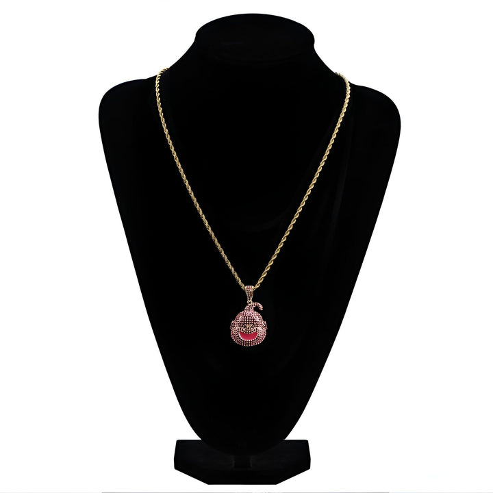 Un collier en or avec un pendentif en forme de Boo, un personnage de Dragon Ball Z. Le pendentif est rose et brillant.,CO-3059198845,CO-5244039377,CO-9460932762,CO-9007440810,CO-8060591231,CO-7712191026,CO-5303226247,CO-4878736941,CO-8691335777,CO-2032776170,CO-8475617301,CO-8713064061,CO-2774617693,CO-9813404329,CO-625365294X,CO-5803305952,CO-7636928752,CO-7809842404,CO-7316288132,CO-5950765842,CO-8752837394,CO-3876612608,CO-5911402912,CO-0909182841