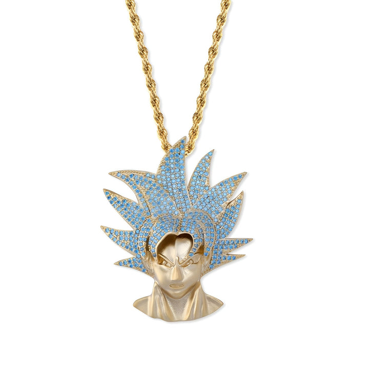 Le pendentif représente le personnage Son Goku de la série animée Dragon Ball Z. Il est fabriqué en plaqué or et serti de pierres précieuses bleues.