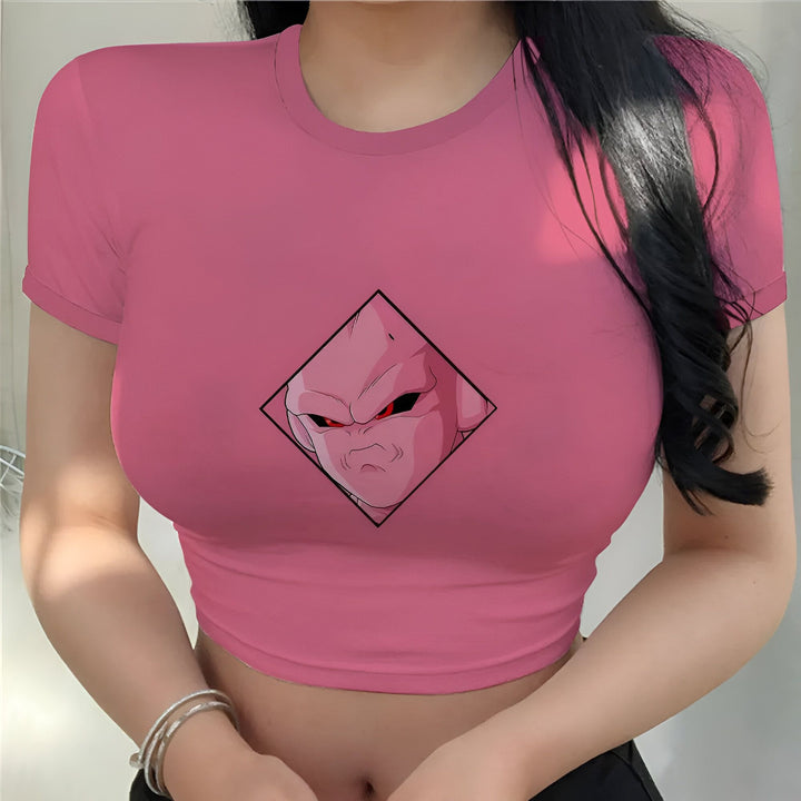 Une jeune femme porte un crop top rose avec un imprimé du personnage de Majin Buu de la série Dragon Ball Z.,CR-9382633154,CR-9329290329,CR-7312505538,CR-8773353825,CR-1255421142,CR-8441143420,CR-6983157354