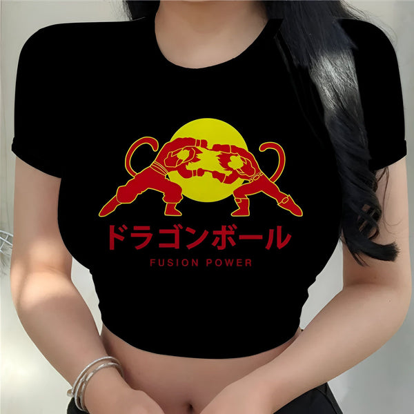 Une image d'un t-shirt noir avec un motif de Dragon Ball Z. Le motif représente Goku et Vegeta en train de fusionner pour former Gogeta. Le texte en japonais signifie "Dragon Ball" et le texte en anglais signifie "Fusion Power".,CR-6199526260,CR-1908836571,CR-2784263142,CR-1065572514,CR-307840305X,CR-749220924X,CR-7652246490