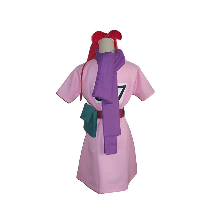 Une image d'un costume de Bulma de Dragon Ball Z. Le costume est rose et violet avec une ceinture verte et un foulard. Il y a un nœud rouge dans les cheveux.,DS-1687299196,DS-1754015395,DS-6271128335,DS-0841930619,DS-5328783115,DS-7416510236