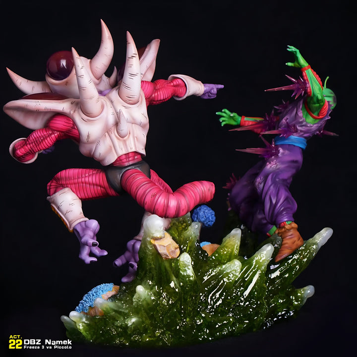 Une image de deux personnages de Dragon Ball Z, Freezer et Piccolo, en train de se battre. Freezer est sur le point de lancer une attaque, tandis que Piccolo est en position défensive.,FI-2494818176