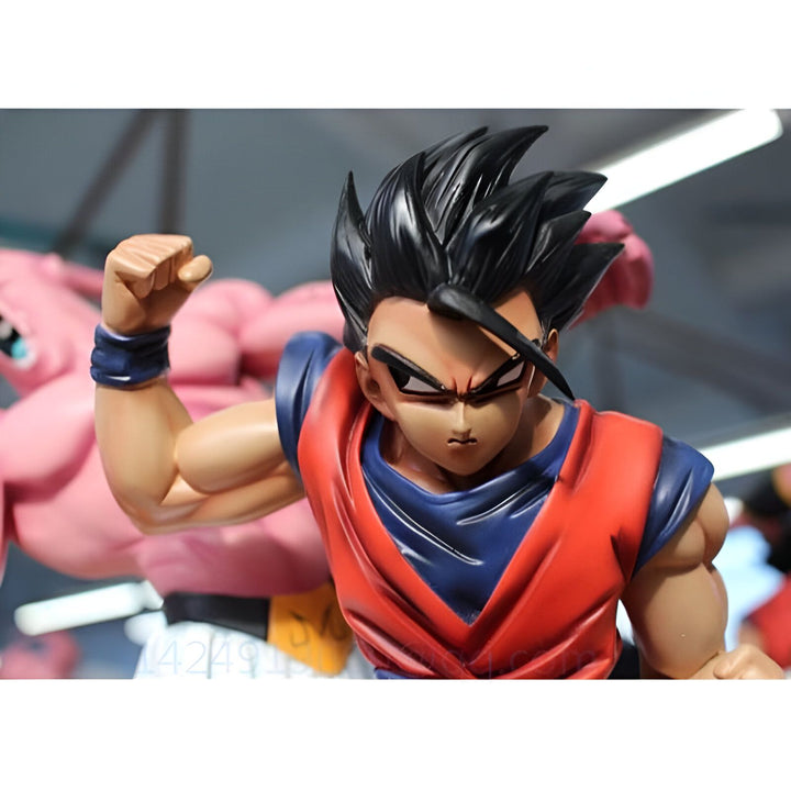 Une figurine de Gohan, un personnage de Dragon Ball Z, en train de se battre contre un autre personnage, Buu.,FI-9119597312