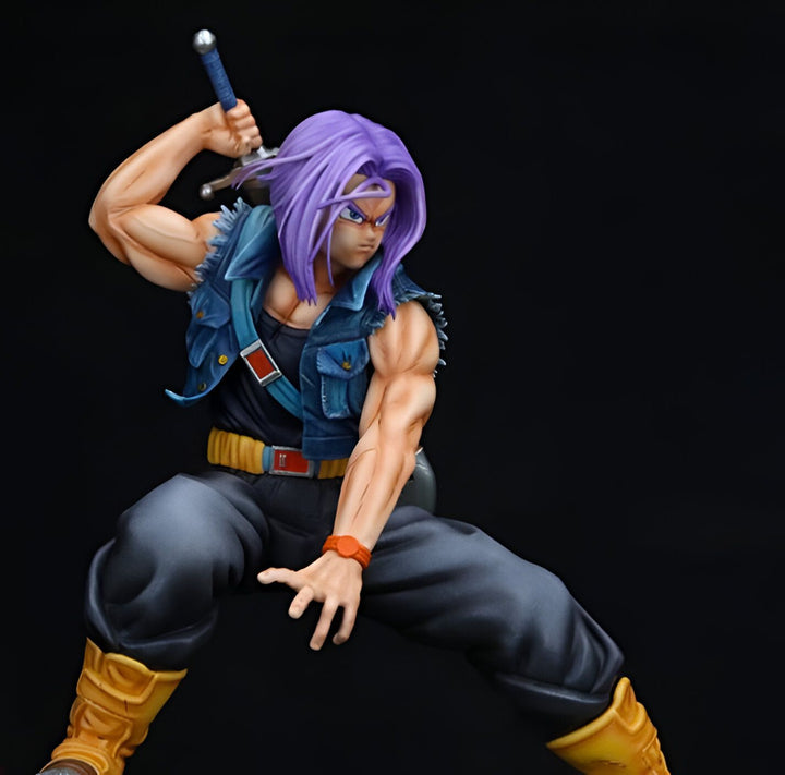 Une figurine de Trunks du futur, un personnage de Dragon Ball Z. Il est vêtu d'un gilet bleu et d'un pantalon noir. Il tient une épée dans sa main droite et est en position de combat.,FI-7389337834