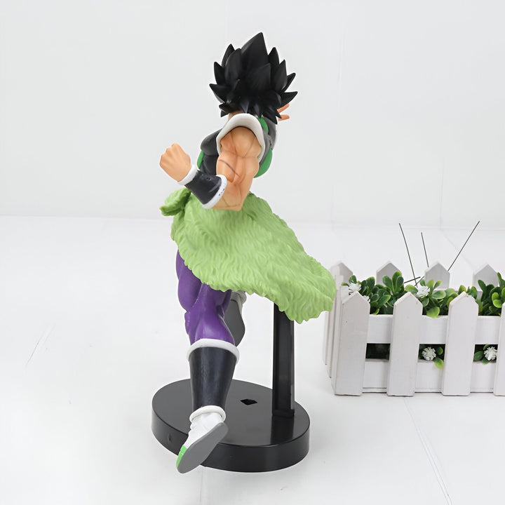 Une figurine de Broly, un personnage de Dragon Ball Z. Il est représenté en train de courir, avec ses cheveux noirs hérissés, sa peau verte et ses vêtements violets. Il est sur un socle noir.,FI-2394242523
