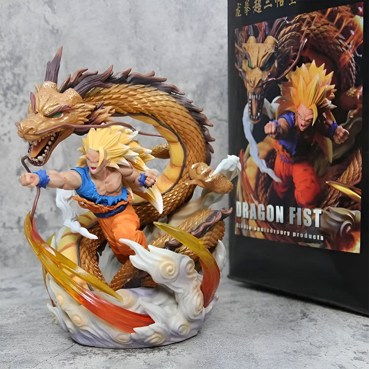 Une figurine de Son Goku, un personnage de Dragon Ball Z, en train de combattre un dragon.,FI-2625658126