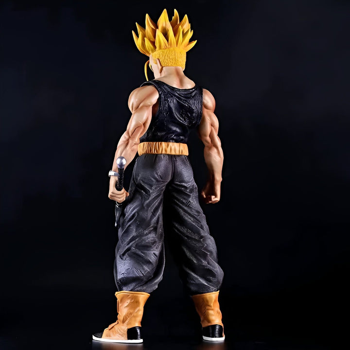 Une figurine de Trunks du futur en Super Saiyan avec un pantalon noir et un débardeur noir, il tient une épée dans sa main droite.,FI-296402930X