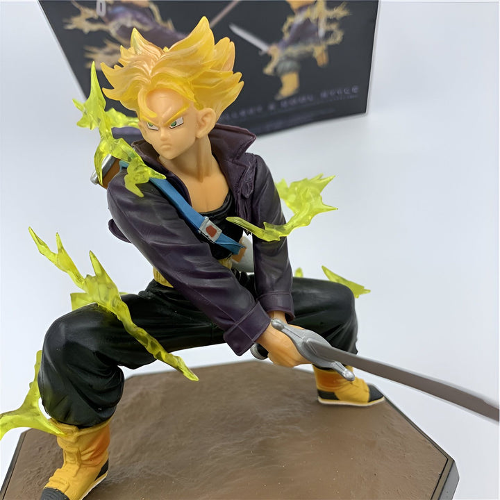 Une figurine de Trunks du futur en Super Saiyan avec son épée.,FI-4607500992