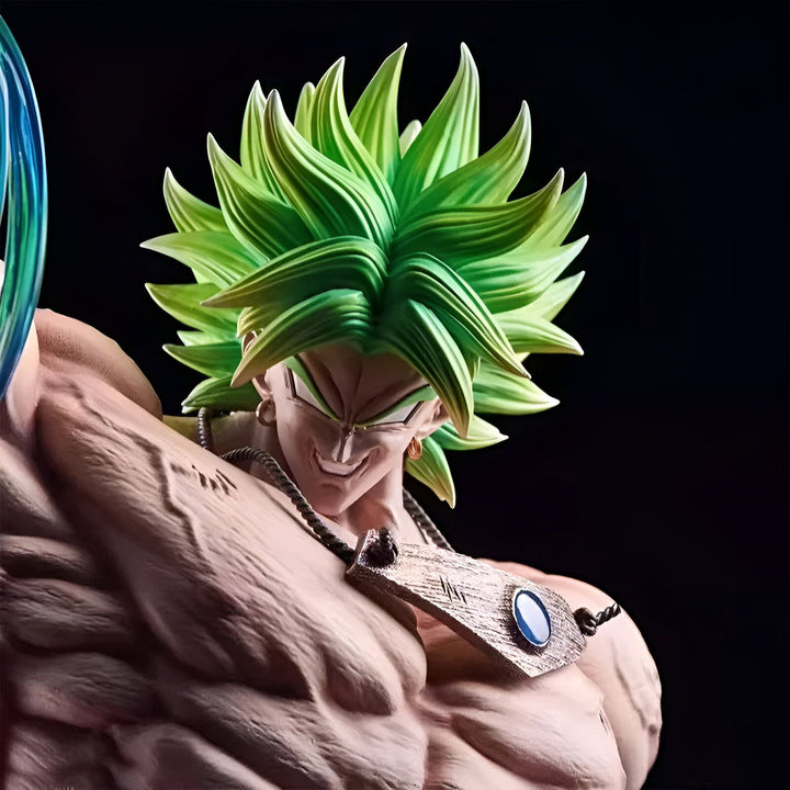 Buste de Broly, un personnage de Dragon Ball Z, avec les cheveux verts et le sourire.,FI-4423013614