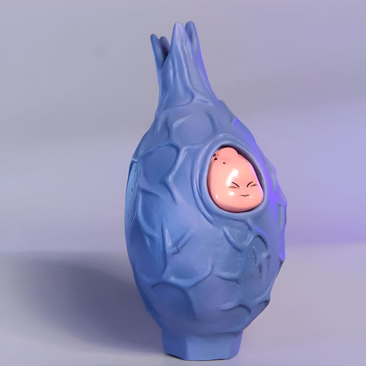 Une figurine de Majin Buu dans sa chrysalide, issue de la série Dragon Ball Z.,FI-1577601327