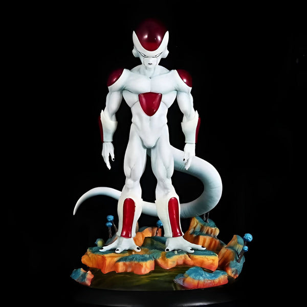 Une figurine de Freezer, un personnage de Dragon Ball Z. Il est représenté dans sa deuxième forme, avec une peau blanche et des ailes rouges. Il est debout sur un socle rocheux, et est entouré de plantes.,FI-9669414423