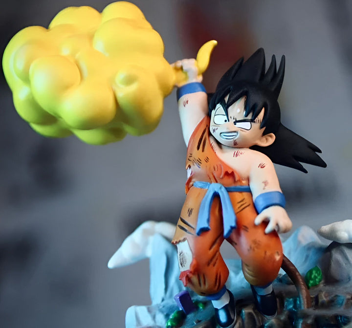 Une figurine de Son Goku, un personnage de Dragon Ball Z, en train de lancer un Kamehameha.,FI-9989275866