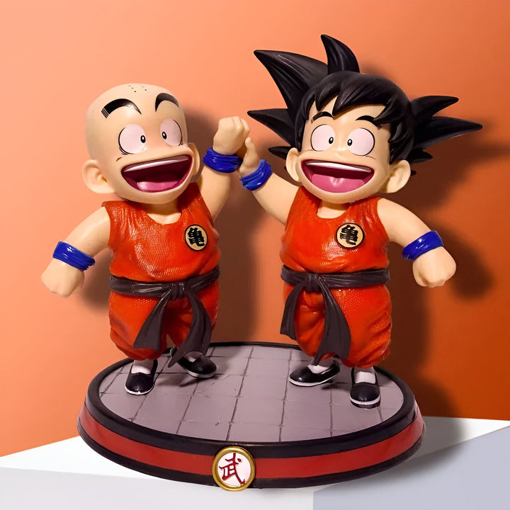 Deux figurines de Son Goku et Krilin, personnages du dessin animé Dragon Ball Z, en train de se tenir la main.,FI-2403265217