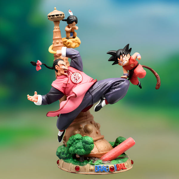Une figurine de Goku et de Krilin en train de se battre. Krilin est sur le point de donner un coup de pied à Goku.,FI-782050014X