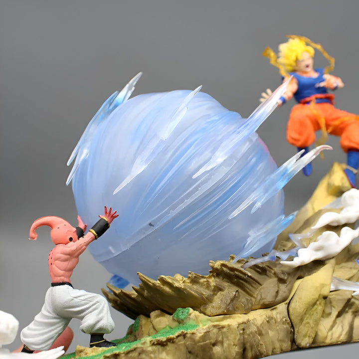 Une figurine de Majin Buu rose lançant une boule d'énergie bleue sur Son Goku Super Saiyan.,FI-5223712943