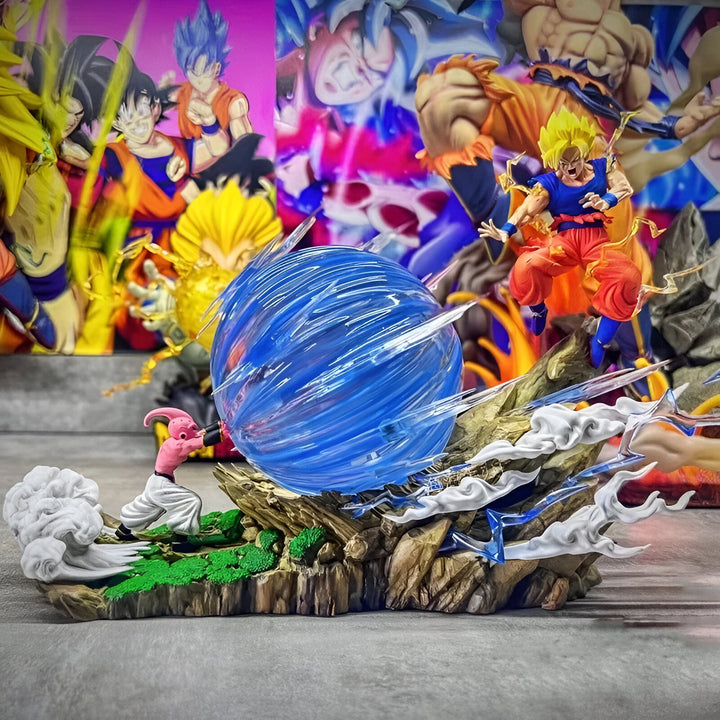 Une figurine de Majin Buu rose en train de tirer une boule de Kamehameha sur un Goku Super Saiyan.,FI-5223712943