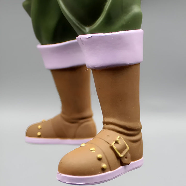 Les bottes marron et violettes d'un personnage de dessin animé.,FI-1947958720