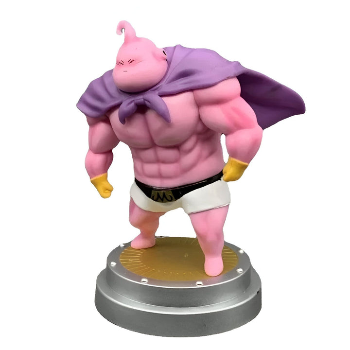 Une figurine de Majin Buu, un personnage de Dragon Ball Z. Il est représenté avec une musculature imposante, un pantalon blanc et une cape violette. Il se tient sur un socle doré et gris.,FI-7353755717