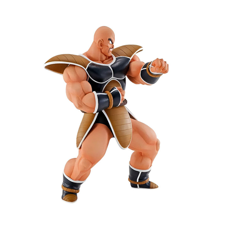Une figurine de Nappa, un personnage de Dragon Ball Z. Il est chauve, musclé et porte une armure orange et noire. Il est en position de combat, le poing droit en avant.,FI-9366615279
