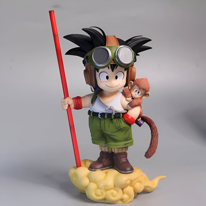 Une figurine de Son Goku enfant avec un singe sur l'épaule et un bâton à la main. Il est debout sur un nuage.,FI-2444534719