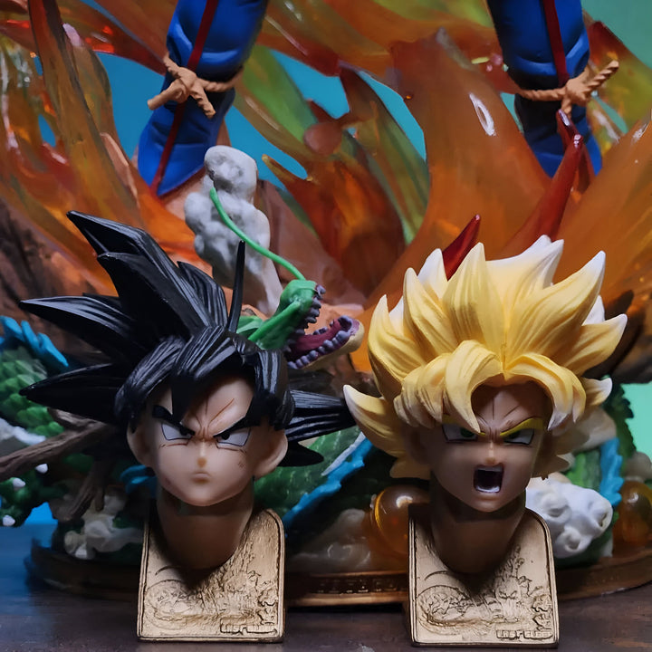 Deux figurines de collection à l'effigie de Son Goku, un personnage de la série animée Dragon Ball Z. Les figurines sont toutes les deux en train de crier et ont les cheveux hérissés.,FI-7135372719