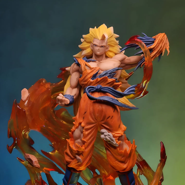 Une figurine de Son Goku, un personnage de la série animée Dragon Ball Z. Il est représenté en train de se battre, avec ses cheveux blonds hérissés et ses muscles saillants. Il porte un gi orange et une ceinture bleue. La figurine est posée sur un socle transparent.,FI-7135372719