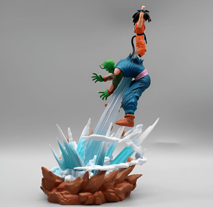 Une figurine de Son Gohan et Piccolo en train de combattre.,FI-0289657059