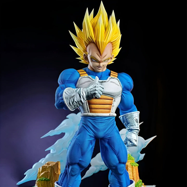 Une statue en résine de Vegeta, un personnage de la série animée Dragon Ball Z. Vegeta est représenté dans sa tenue de combat bleue et jaune, avec ses cheveux blonds hérissés. Il est debout sur un socle rocheux et sourit.,FI-7981590639