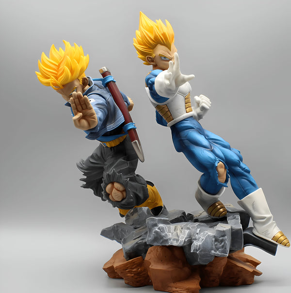 Une image de Vegeta et Trunks, deux personnages de la série Dragon Ball Z. Vegeta est un Saiyan, une race extraterrestre guerrière, et Trunks est le fils de Vegeta et de Bulma, une humaine. Vegeta et Trunks sont tous deux des combattants puissants et ont tous deux joué un rôle important dans la défaite de nombreux ennemis de la Terre.,FI-889710455X