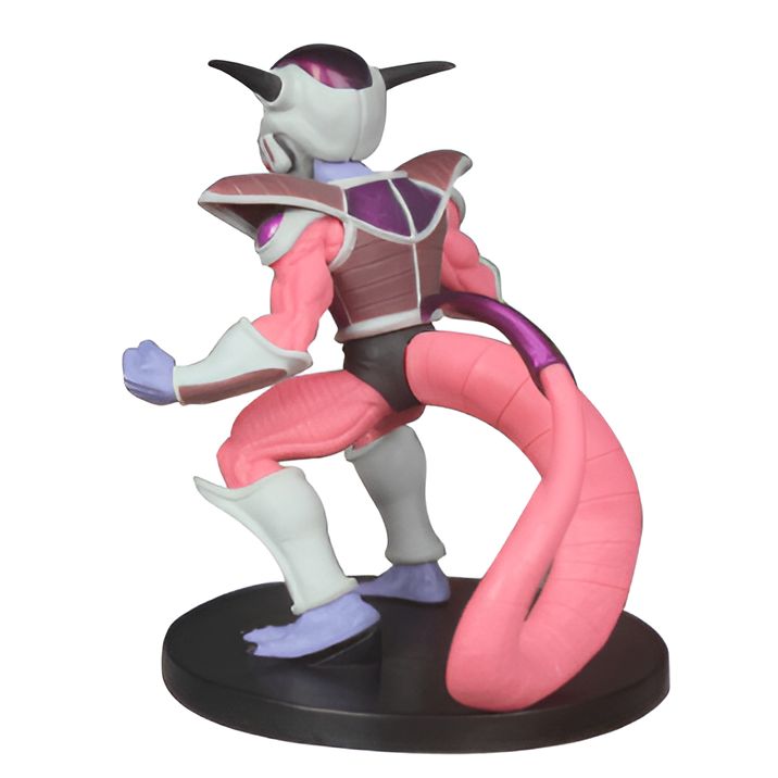 Une figurine de Freezer, un personnage de Dragon Ball Z. Il est représenté avec sa deuxième forme, avec une peau rose et des ailes blanches. Il est en position de combat, avec les poings serrés et la queue enroulée autour de sa taille.,FI-4954659280