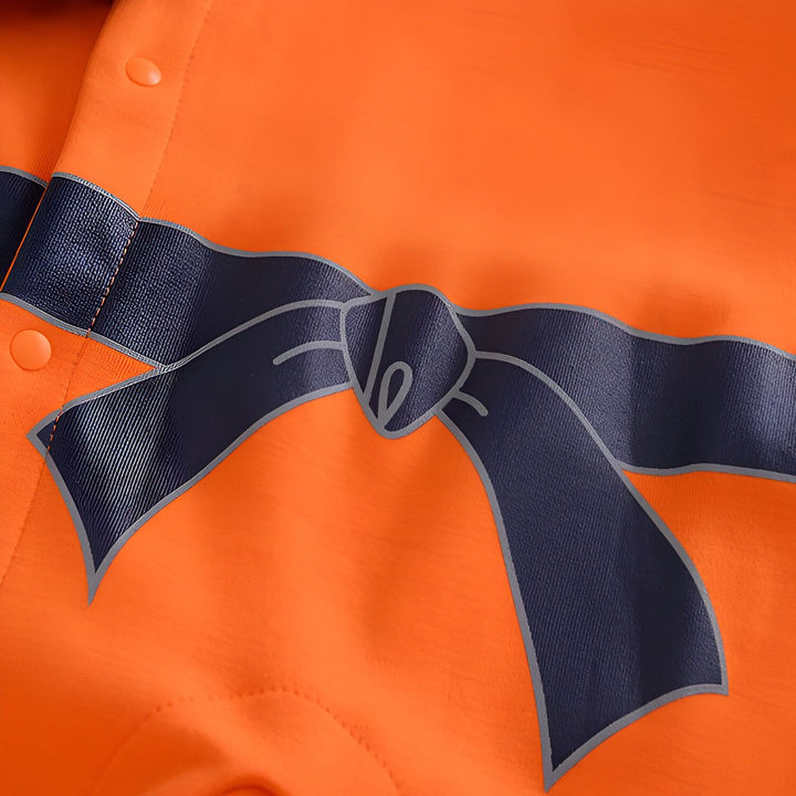 Une image d'un pyjama orange avec une ceinture bleue.,GR-7171608786,GR-1168178649,GR-5392673953,GR-9178063523,GR-3933005612,GR-9569868449,GR-5166007050,GR-6557248405,GR-9720434694,GR-8916103274