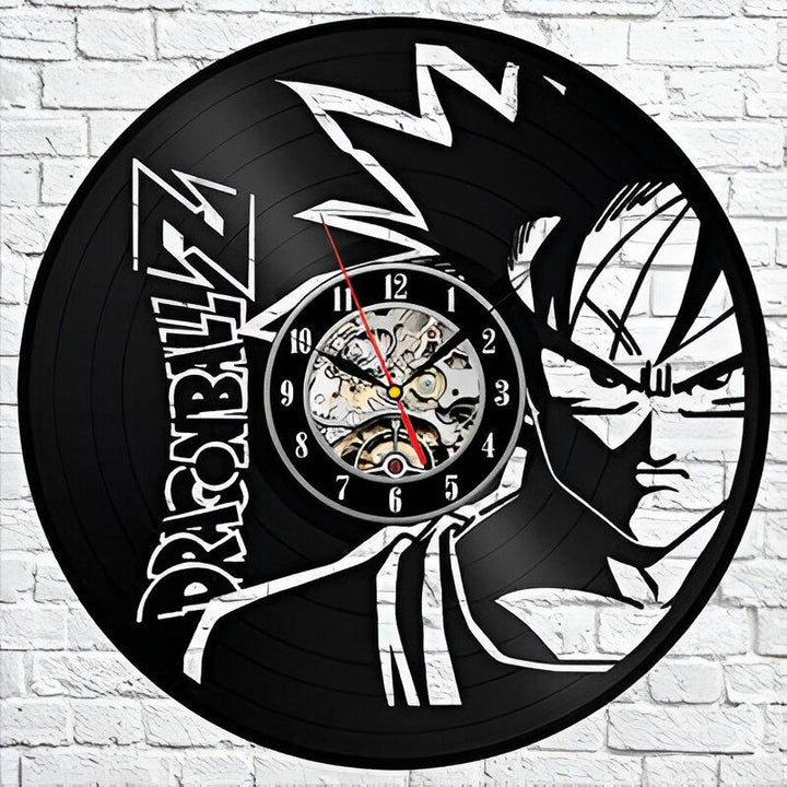 Une horloge murale en vinyle représentant Son Goku, un personnage de la série animée Dragon Ball Z.,HO-912469214X