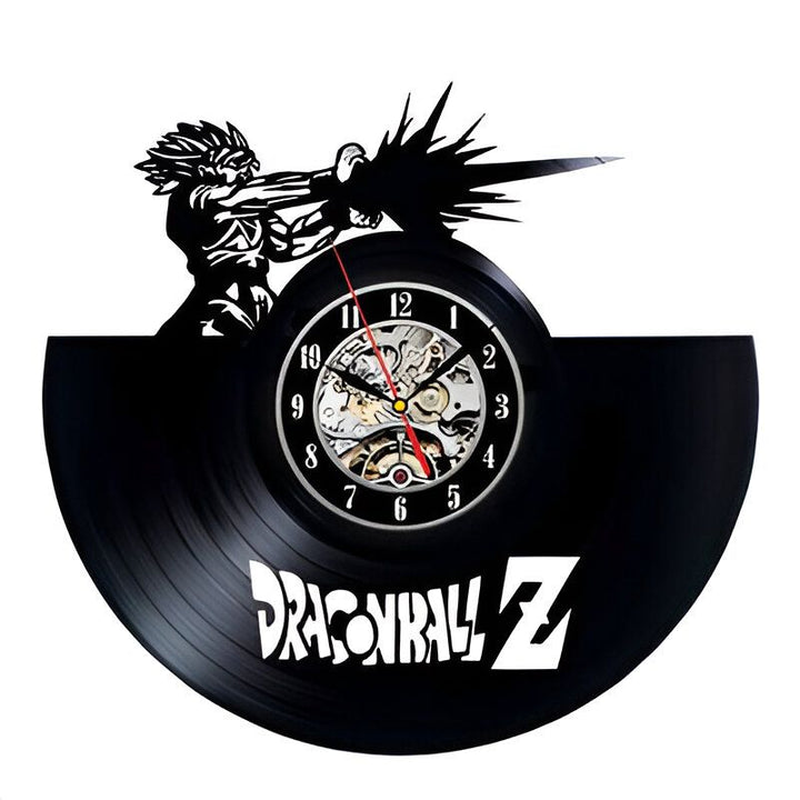 Une horloge murale en vinyle représentant Son Goku, un personnage de la série animée Dragon Ball Z. Son Goku est en train de se battre contre un adversaire. L'horloge est de couleur noire et rouge.,HO-6402629138