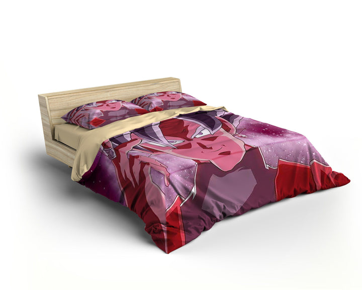 Une image d'une parure de lit avec le personnage de Son Goku de la série Dragon Ball Z. La parure de lit est de couleur rouge et violette avec des motifs de nuages et d'étoiles.,HO-2215172509,HO-3633657258,HO-909100892X,HO-2996545885