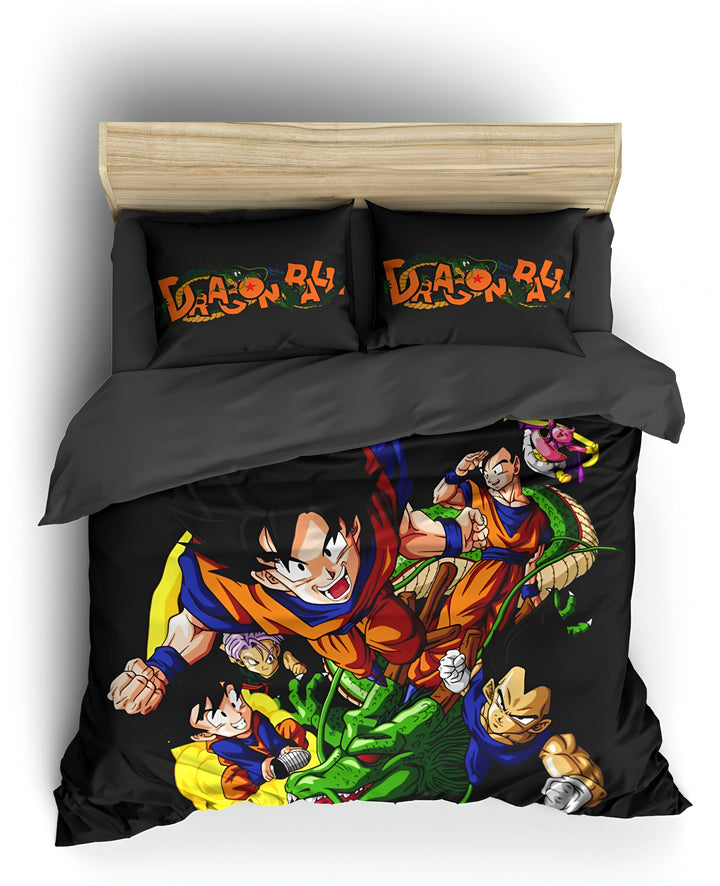 Une image de la parure de lit Dragon Ball Z. La parure de lit est noire avec des personnages de la série Dragon Ball Z. On peut voir Goku, Vegeta, Gohan, Trunks et Krilin.,HO-8724437670,HO-0272736031,HO-6428084570,HO-3064840037