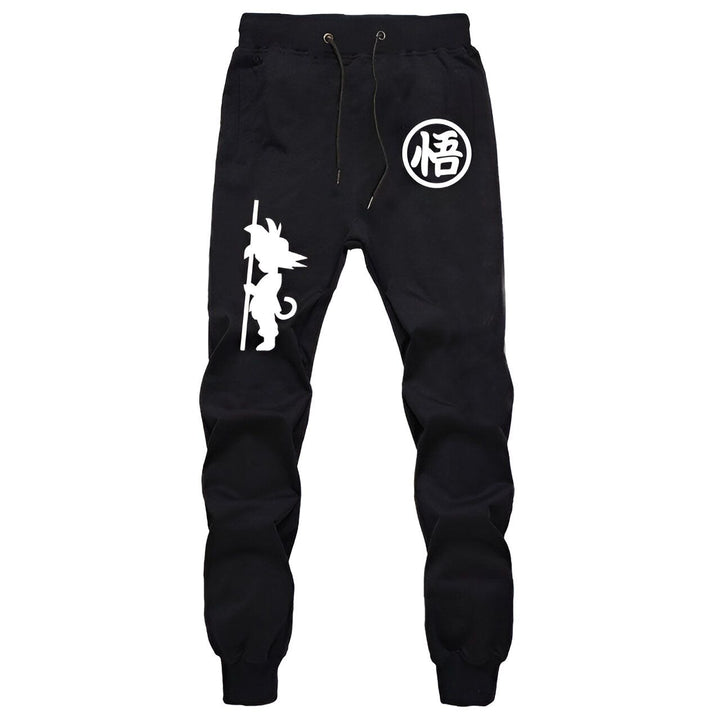 Le pantalon de survêtement noir présente un motif de Son Goku, un personnage de la série animée japonaise Dragon Ball Z.,JO-9223403162,JO-6800857831,JO-1591402042,JO-5083241528,JO-944955935X,JO-6313152026,JO-272291848X,JO-7924764844,JO-6297517711,JO-8014534239,JO-9469196414,JO-2569698628,JO-1455126977,JO-6009056055,JO-4895390594,JO-3432032307