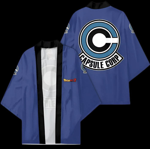Une image d'un kimono bleu avec le logo Capsule Corp dans le dos.,KI-9207078422,KI-8084675591,KI-9786224728,KI-2068567873,KI-4681288624,KI-5789838332,KI-6976686606,KI-4396406282,KI-0291759122,KI-0359221971,KI-480959095X,KI-0483997684,KI-9557253908,KI-4567176456