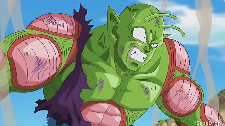 Une image de Piccolo, un personnage de Dragon Ball Z. Il est vert, a des ailes et porte une armure violette et orange. Il est en train de se battre contre un adversaire invisible.,LA-8832984393