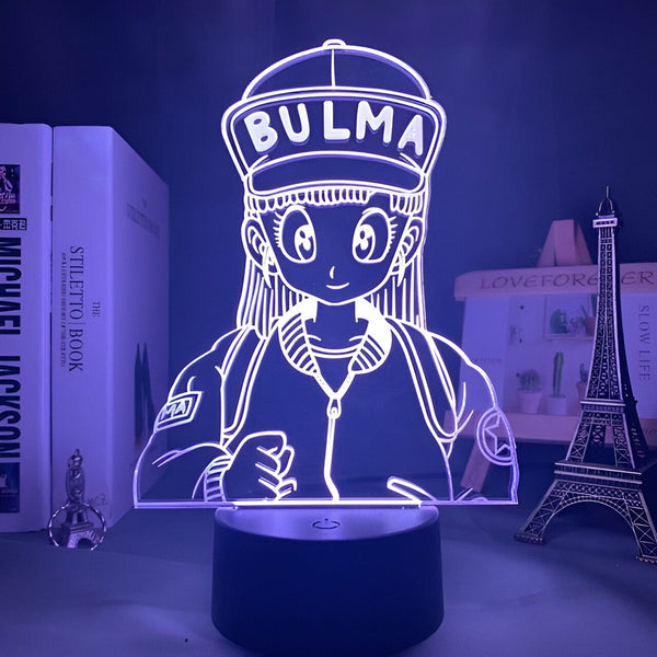 Une image d'une fille de dessin animé avec une casquette et une veste. La casquette porte le texte "Bulma".,LA-7762309144,LA-9889444879