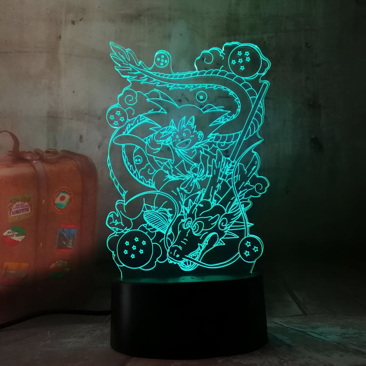 Une image d'une lampe 3D de Son Goku et Shenron. La lampe est allumée et brille dans le noir.,LA-9210201272