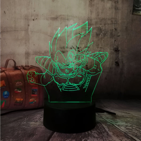 Une image d'une lampe 3D de Vegeta, un personnage de la série animée Dragon Ball Z. La lampe est verte et est posée sur une surface marron.,LA-3506291009