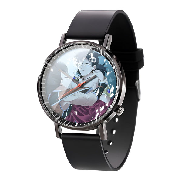 Une montre-bracelet avec un cadran rond noir et un bracelet en cuir noir. Le cadran de la montre est orné d'une image de Broly, un personnage de la série animée Dragon Ball Super.,MO-8578155351